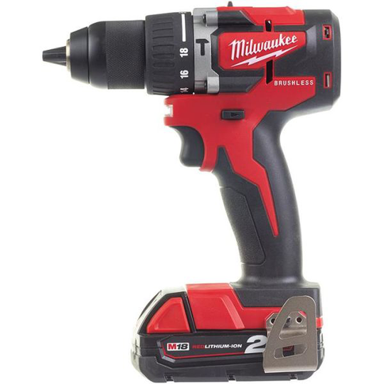 Milwaukee M18 CBLPD-202C Iskuporakone sis. akun ja laturin